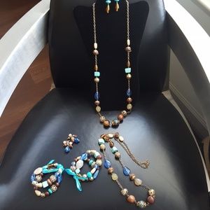 Necklace and earrings sets